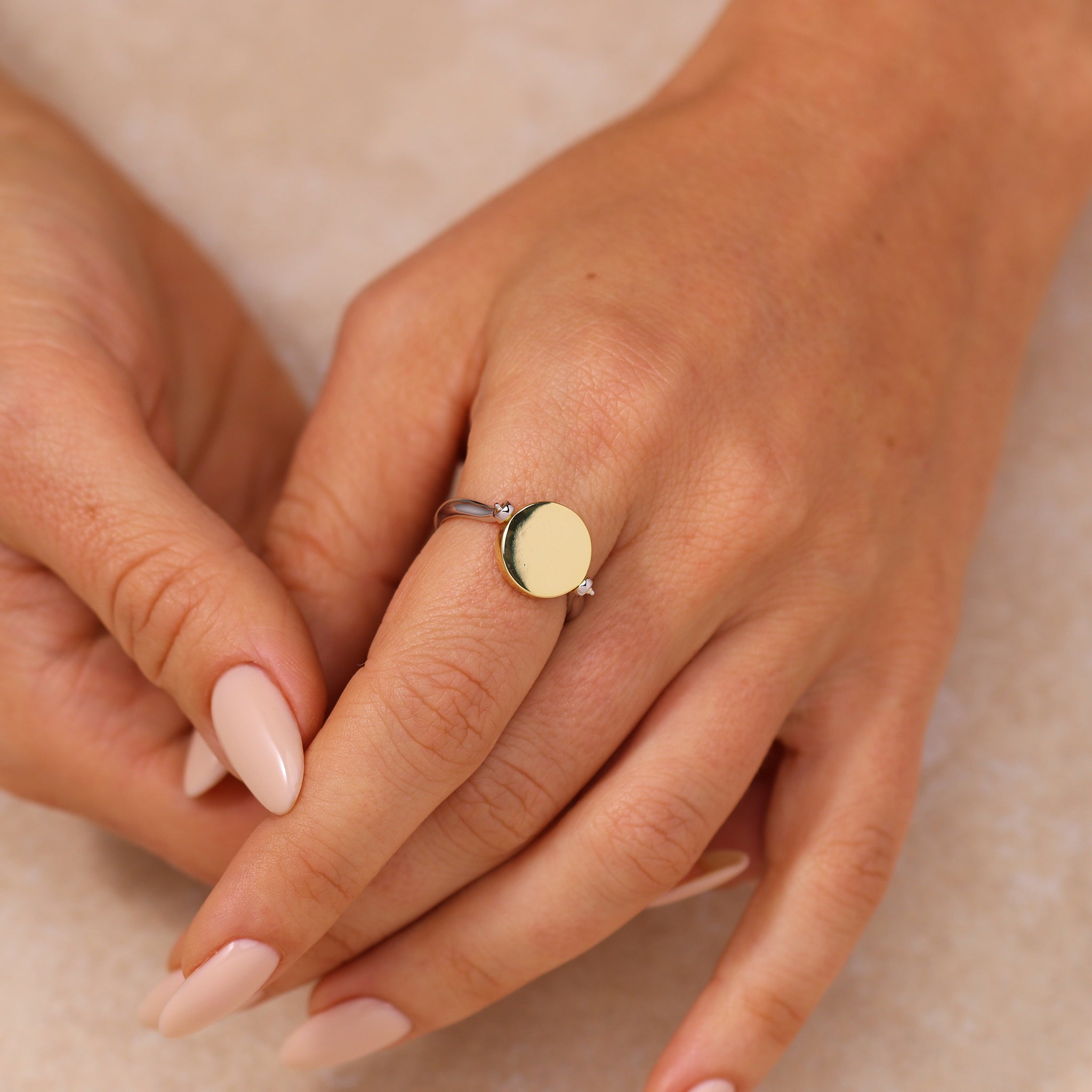 Alice Flip Ring