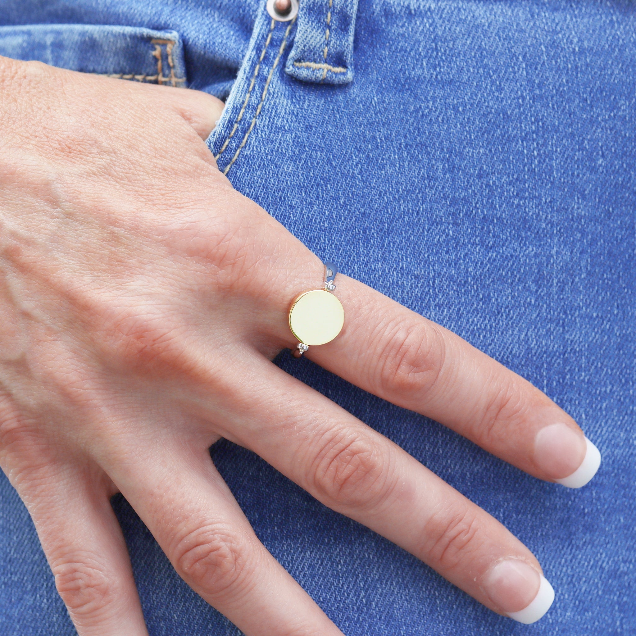 Alice Flip Ring