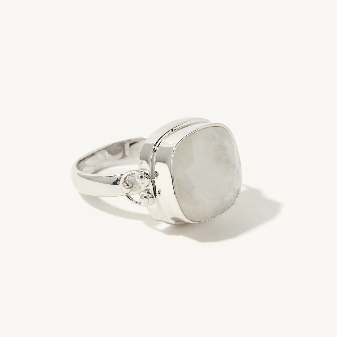 Lilla Gemstone Ring in sterling silver with moonstone, view 3